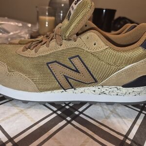 New Balance Men's Brown and Black Sneakers